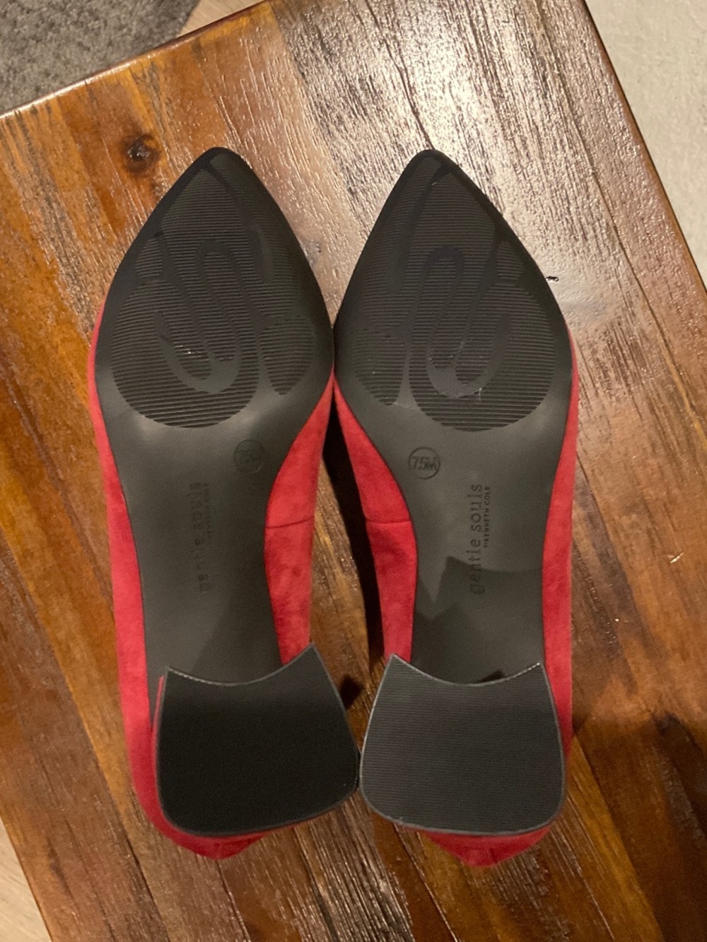 Gentle Souls by Kenneth Cole Dionne Pump Red Suede size 7.5 - Picture 7 of 8